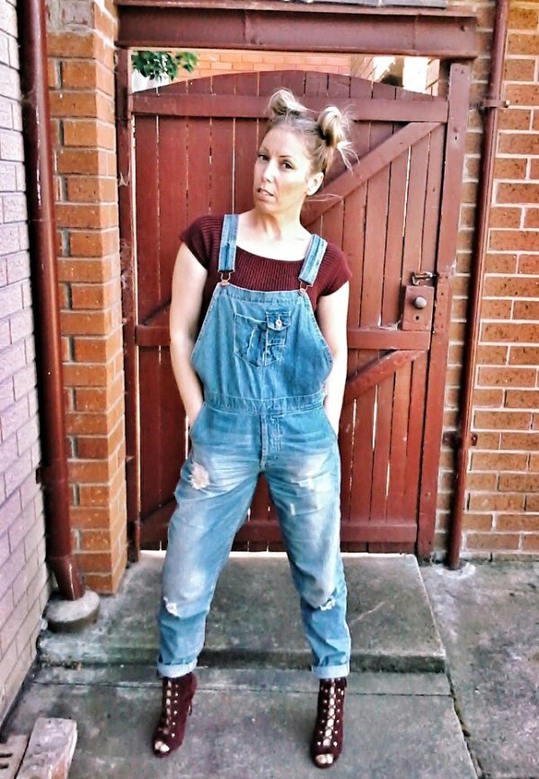 WHAT I’M WEARING TODAY – DUNGAREES TO THE OFFICE – Susana