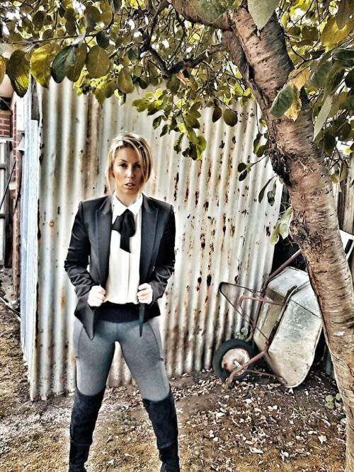 HOW TO WEAR LEGGINGS TO WORK