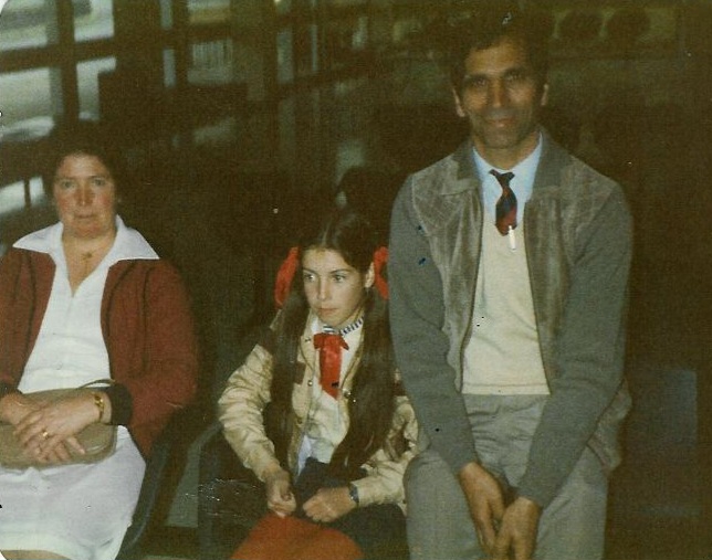 Mama, Susa10 Fun Things To Do As A Family | Style & Life by Susanana & Papa - Melb airport 1984 10 Fun Things To Do As A Family | Style & Life by Susana